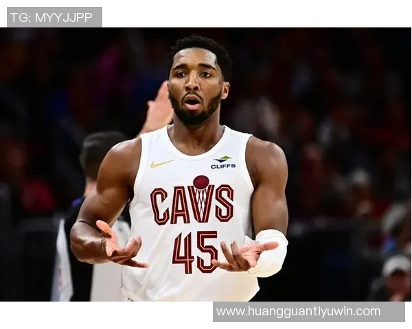 米切尔状态火热单场轰下35分18投13中正负值高达38